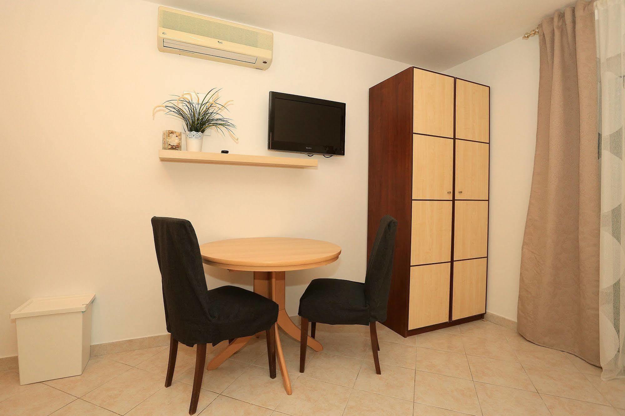 Sonja Apartment